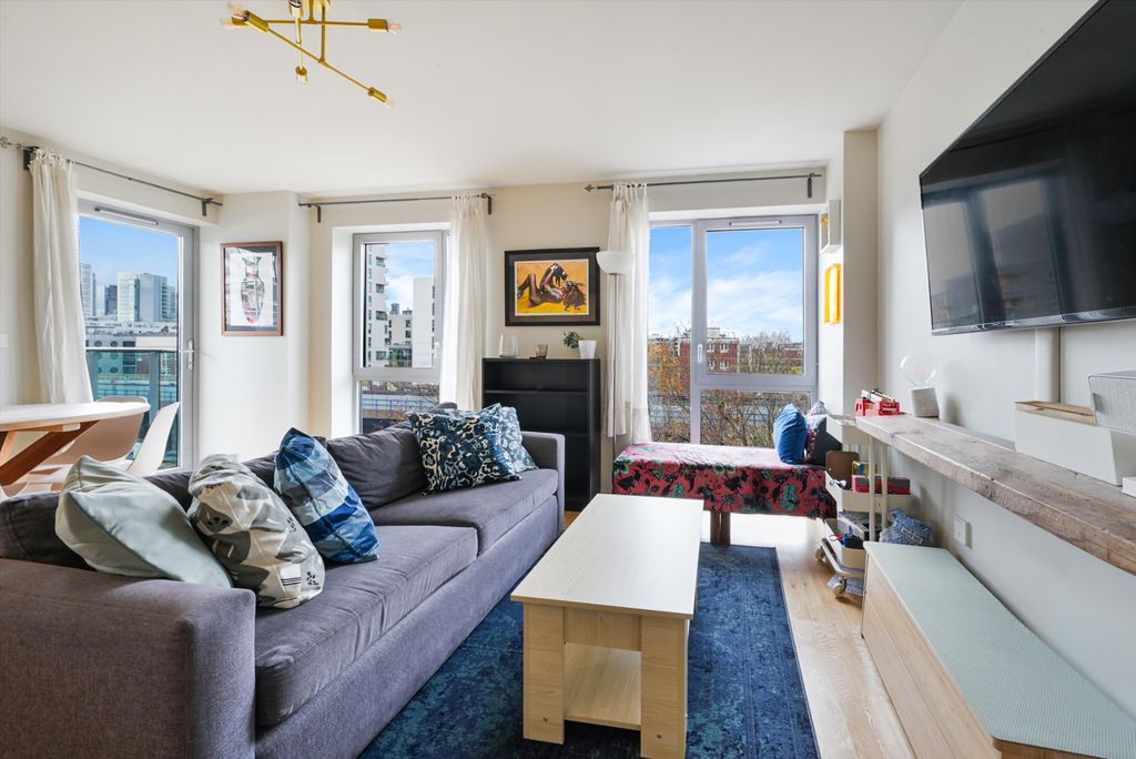 Property photo 1 of 13 Image