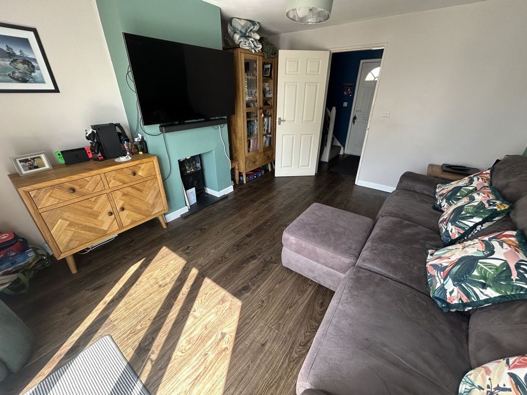 Property photo 3 of 13