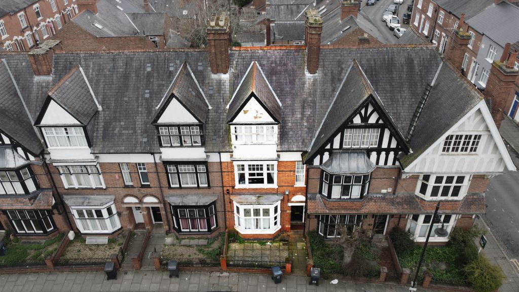 Property photo 1 of 7 St James Road, Stoneygate, Leicester, Leicestershire, Le2 1Hr