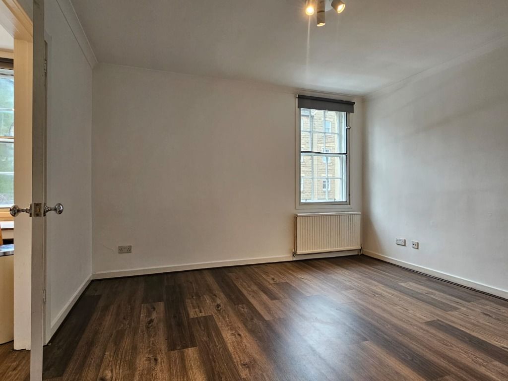 Property photo 3 of 10 Photo 3