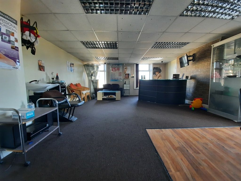 Property photo 3 of 11 Photo 11