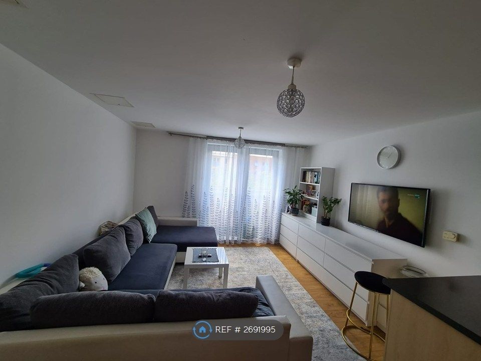 Property photo 3 of 9 Living Room