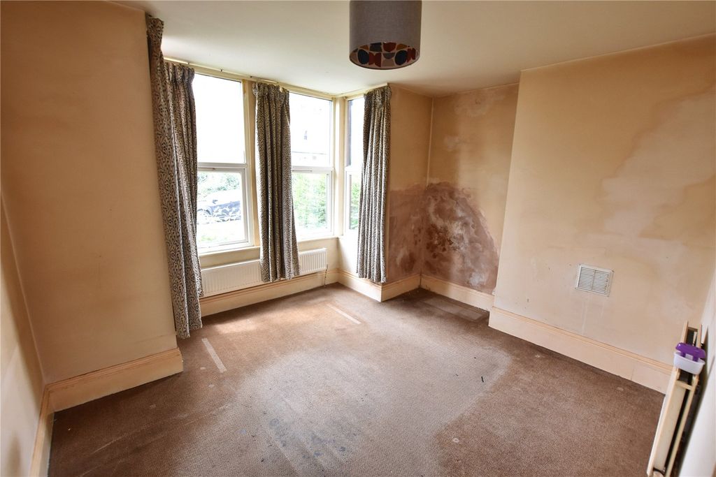 Property photo 2 of 18 Picture No. 09