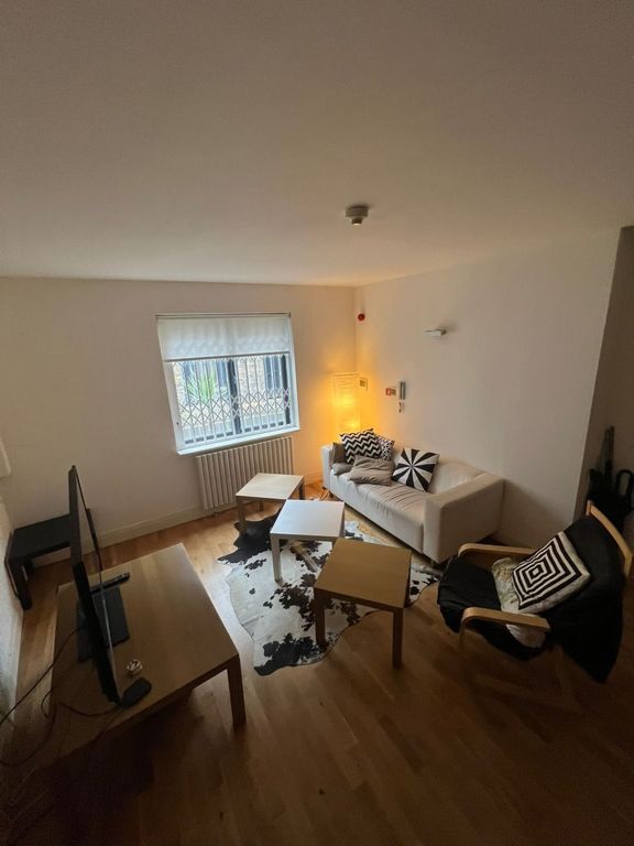 Property photo 3 of 11