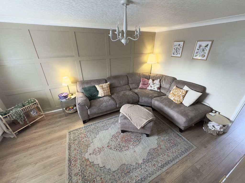 Property photo 3 of 22