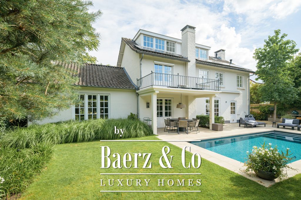 Property photo 1 of 61