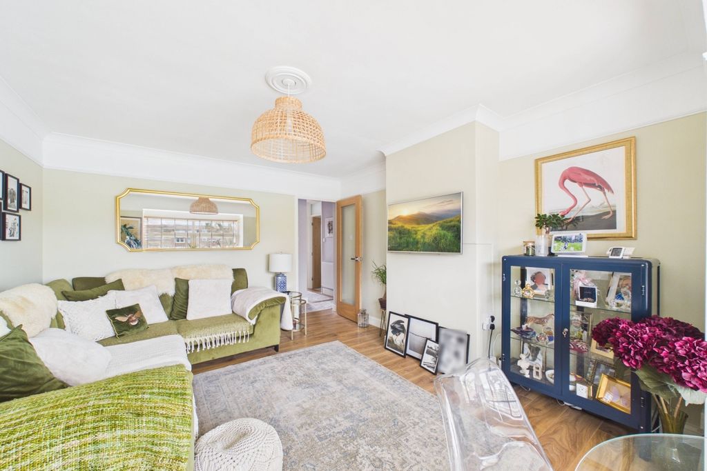 Property photo 2 of 9 Diner Lounge