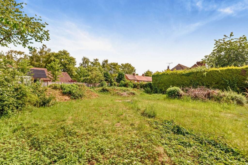 Property photo 1 of 11