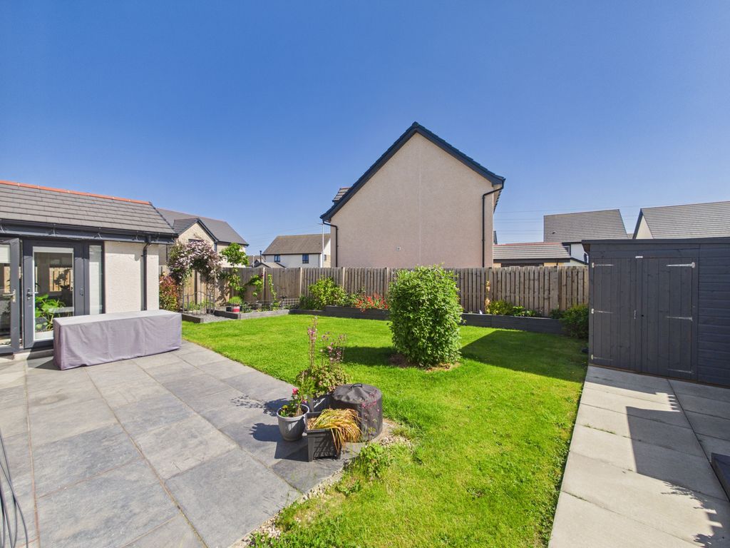 Additional image 23 of 5 bed detached house for sale17 Strathgray Road, Dundee, Angus DD2
