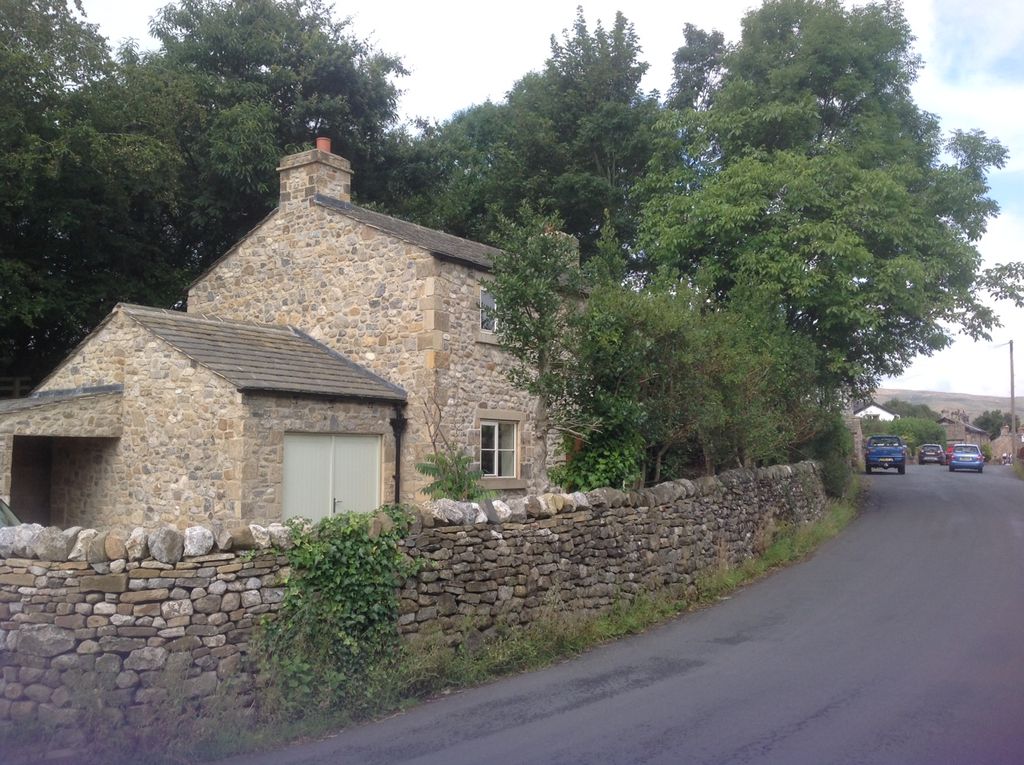 Property photo 2 of 20 Frontage
