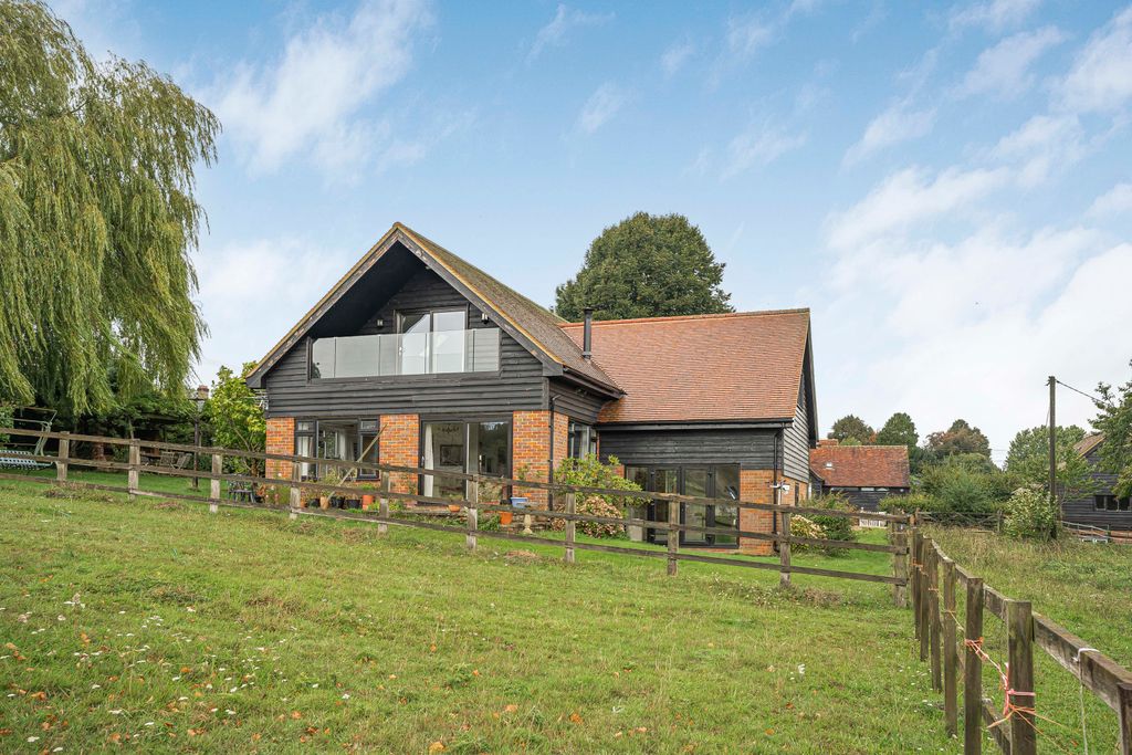 Property photo 1 of 30 1363674