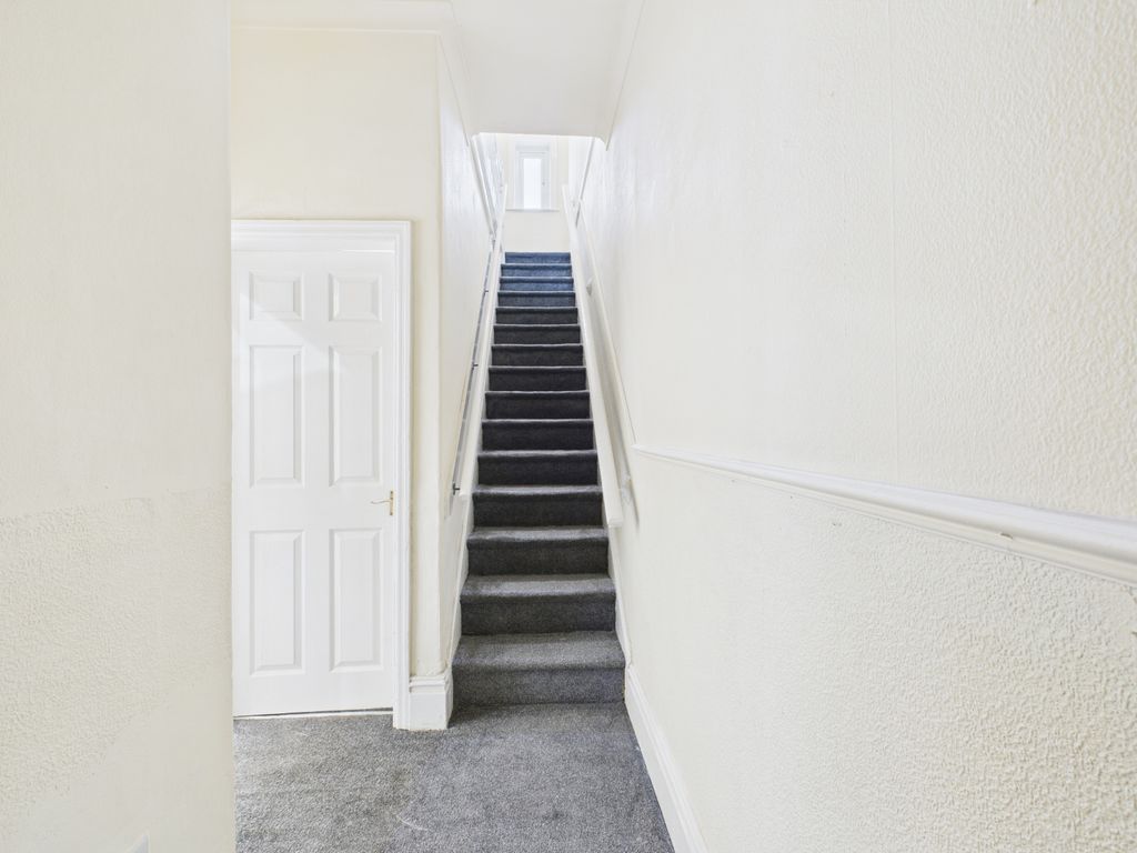 Property photo 2 of 17 Cam03729G0-Pr0167-Still001