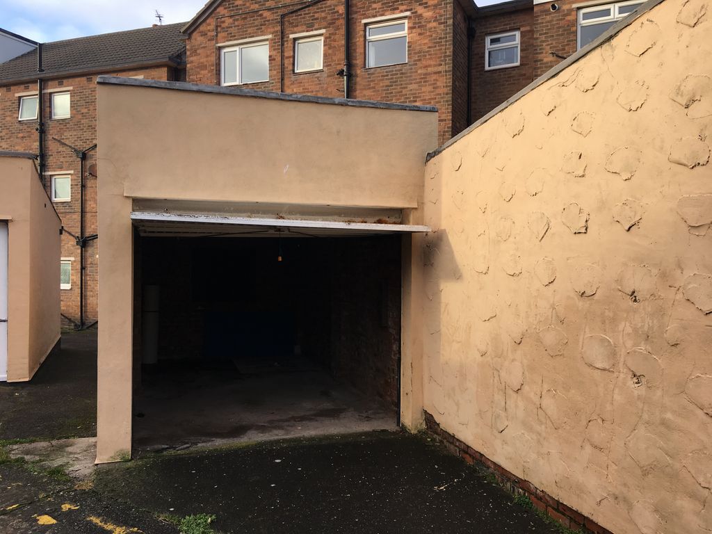 Property photo 2 of 3