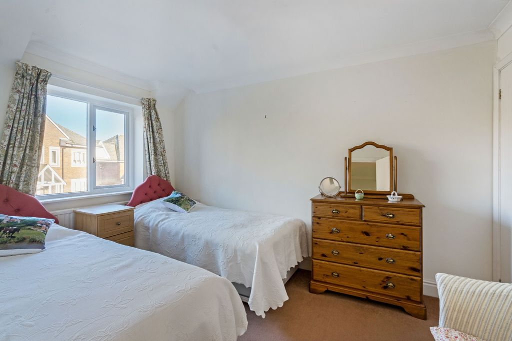 Property photo 3 of 4
