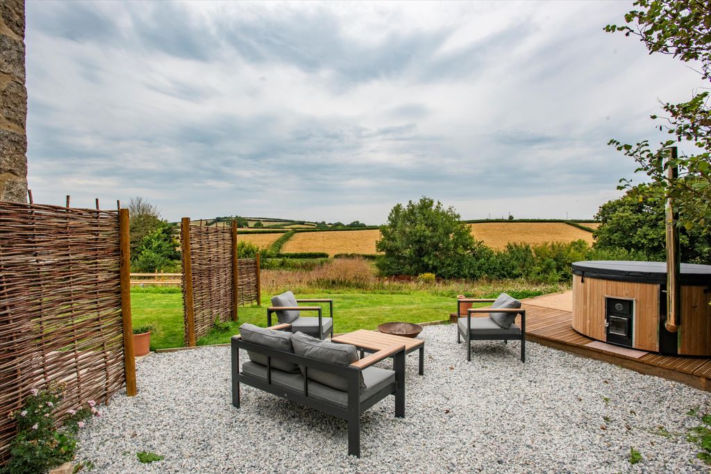 Property photo 2 of 13 Image