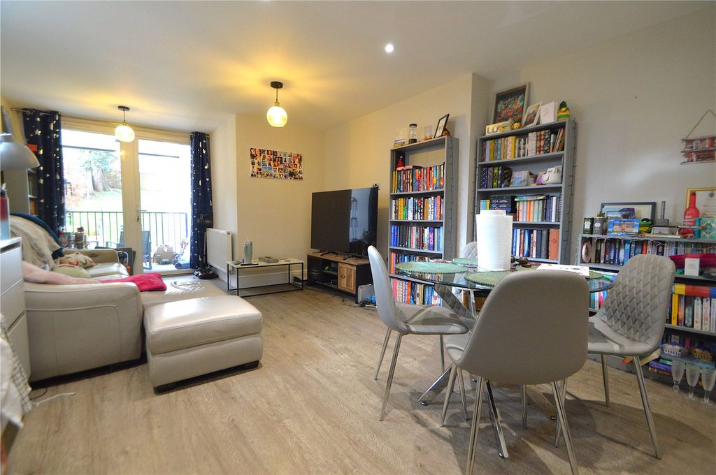 Property photo 2 of 14 Picture No. 84