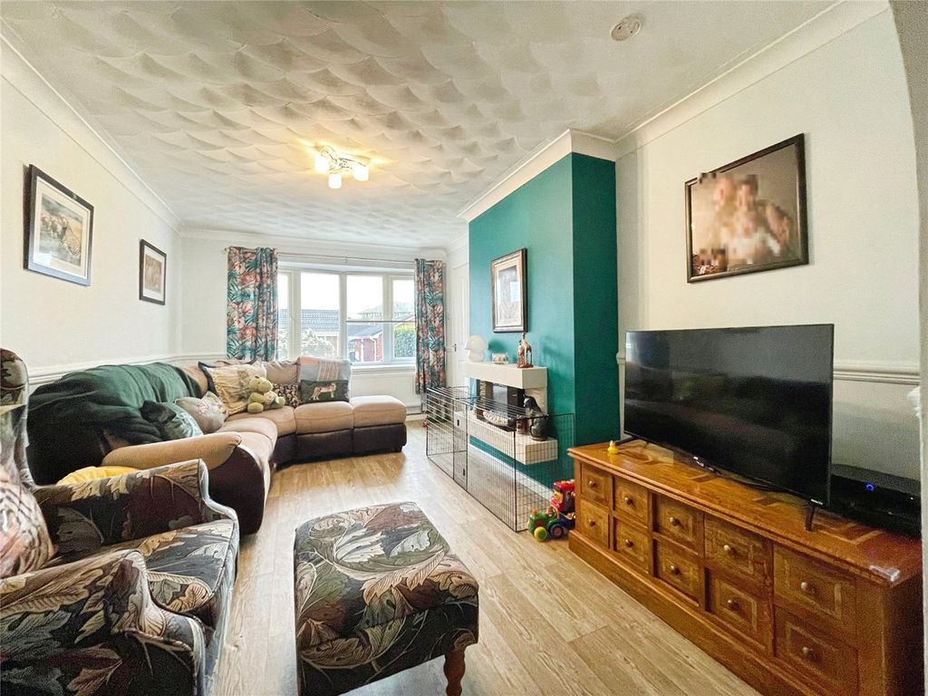 Property photo 3 of 16 Picture No. 22