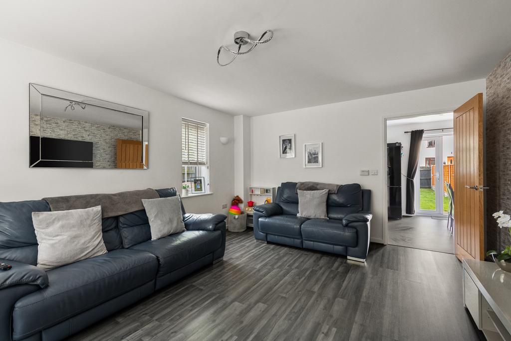 Property photo 2 of 17 Photo 2