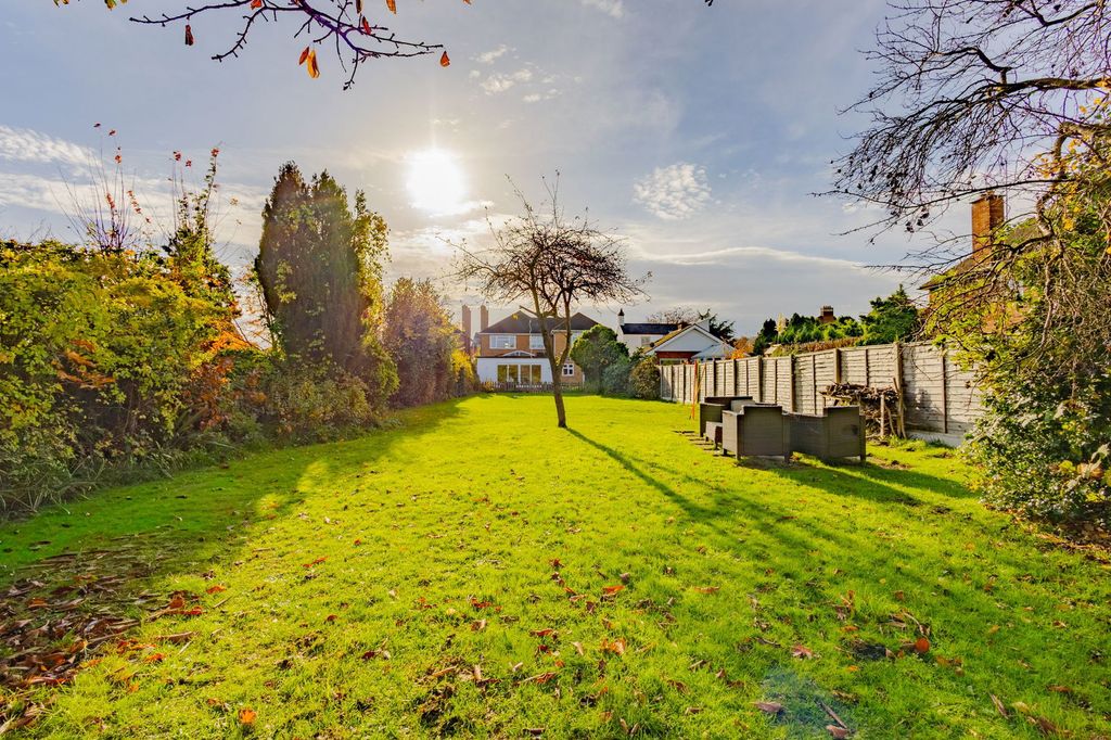 Property photo 3 of 39