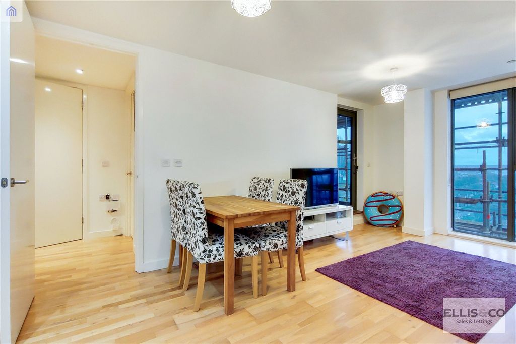 Property photo 2 of 11 Picture No. 06