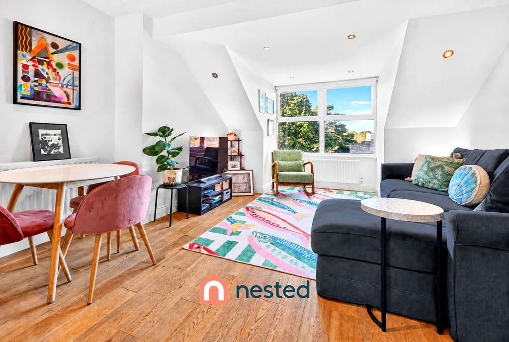 Property photo 2 of 26 For Sale 2 Bedroom Flat, Alexandra Drive, Gipsy Hill, Crystal Palace, London, Se19