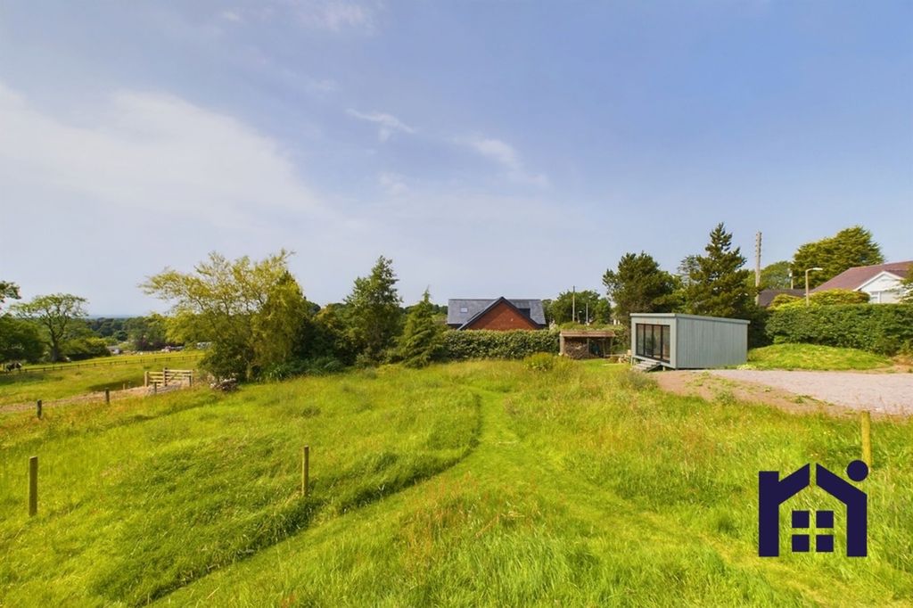 Property photo 2 of 12 Side Elevation