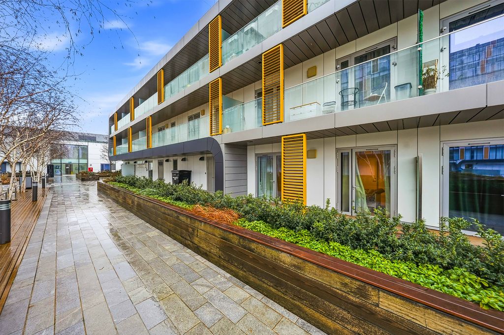 Property photo 1 of 27 Photosinternal--25