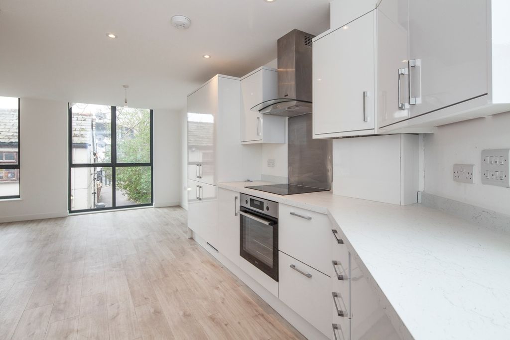 Property photo 3 of 10 1973Dde7-4A2c-F11...