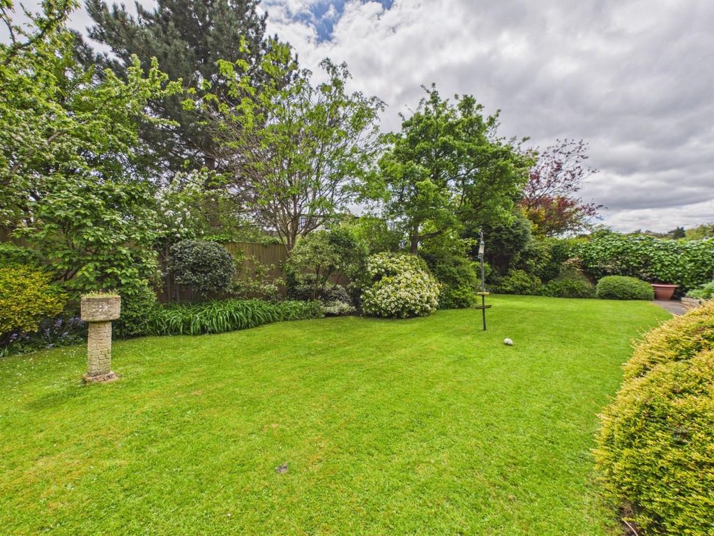 Additional image 25 of 5 bed property for saleDalesway, Eldwick, Bingley BD16
