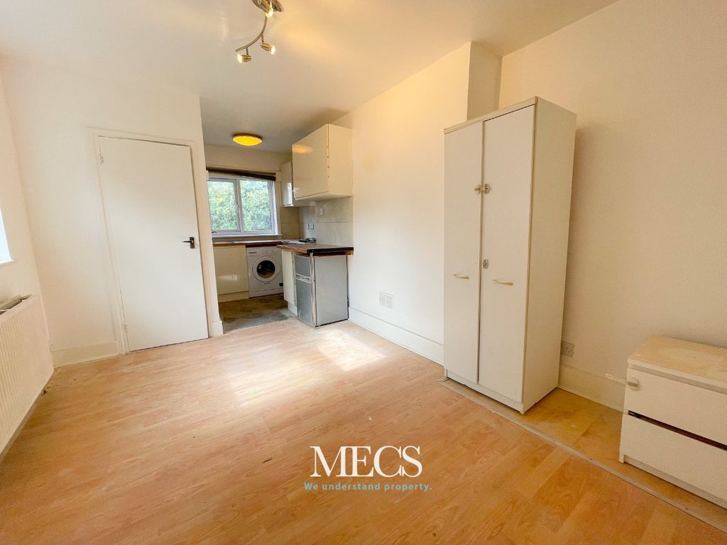 Property photo 2 of 6 2324203