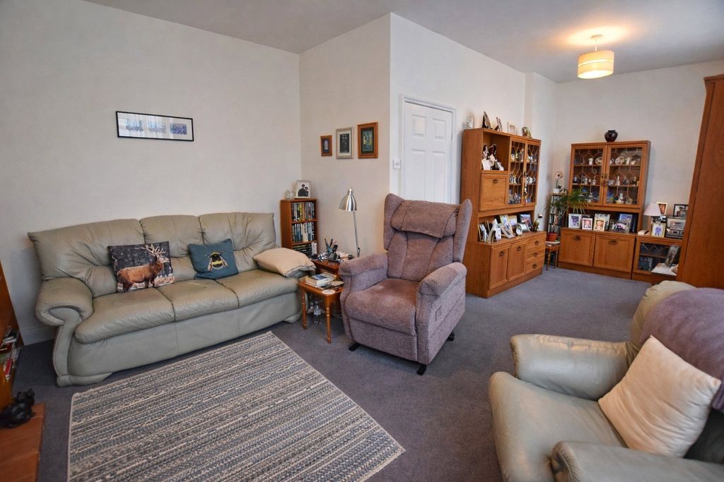 Property photo 3 of 7 Picture No. 04