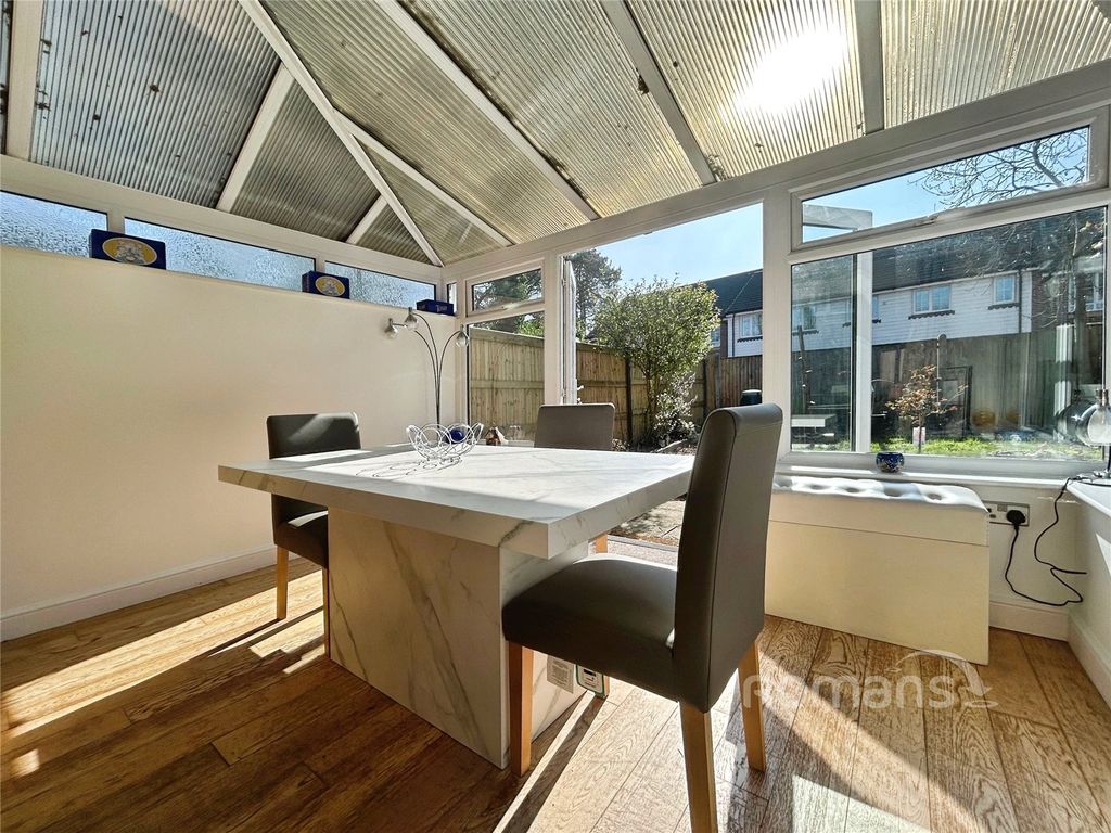 Property photo 3 of 14 Picture No. 18