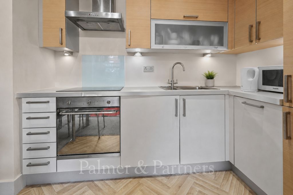 Property photo 3 of 8 Picture No. 06