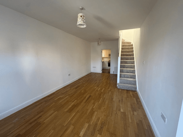 Property photo 3 of 11 Gallery