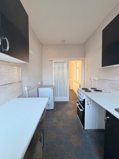 Property photo 3 of 28