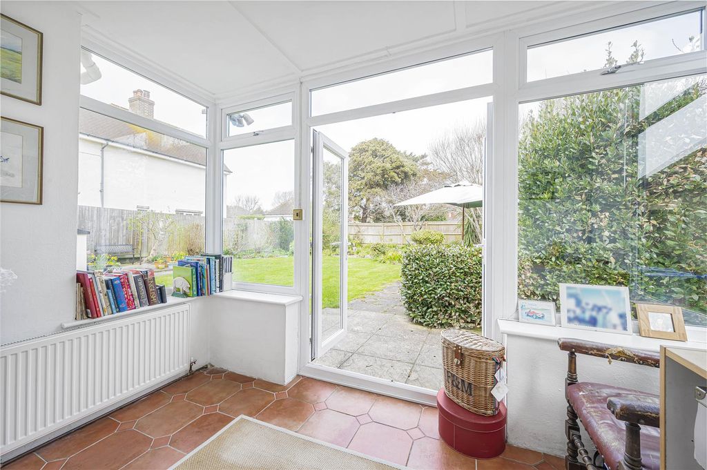 Property photo 3 of 25 Garden Room