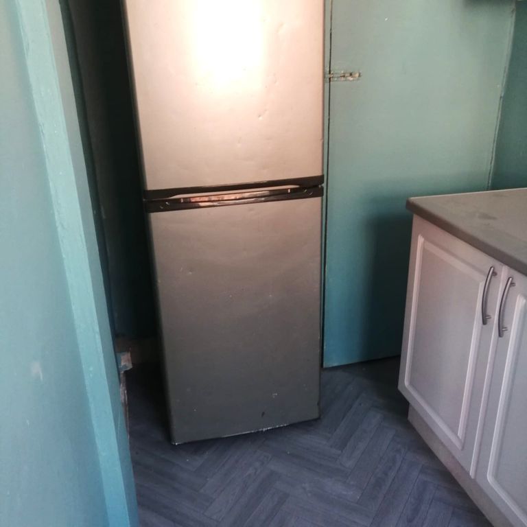 Property photo 2 of 11 6