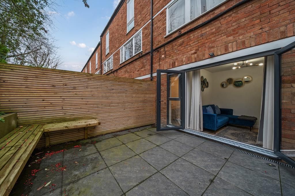 Property photo 2 of 14 Patio Garden