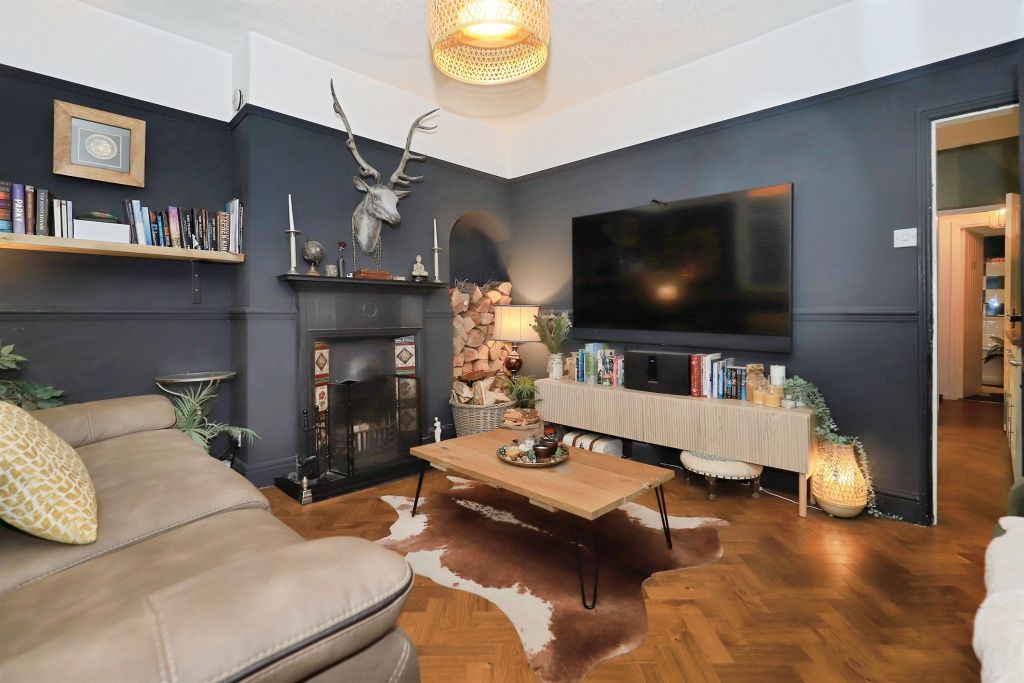 Property photo 2 of 21