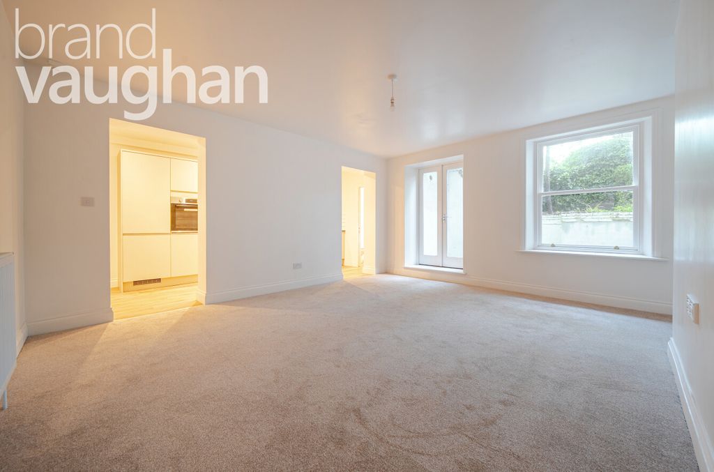 Property photo 2 of 10 Living Room