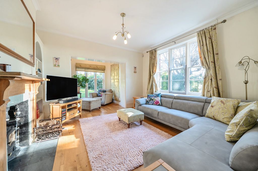 Property photo 3 of 23 1284636 (2)