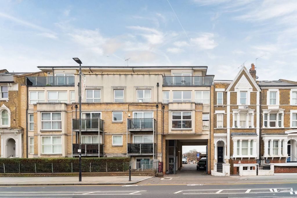 Property photo 3 of 11