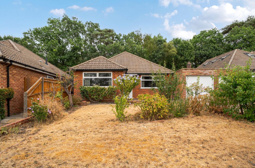 Property photo 1 of 13 1510647-1-1A015Af...