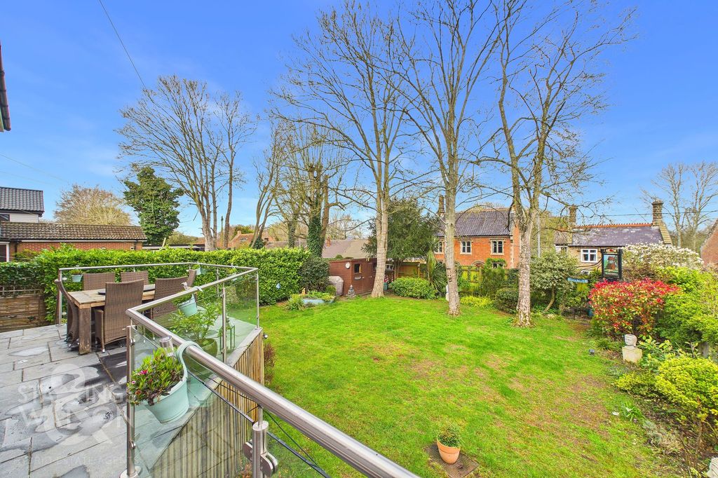 Property photo 1 of 39