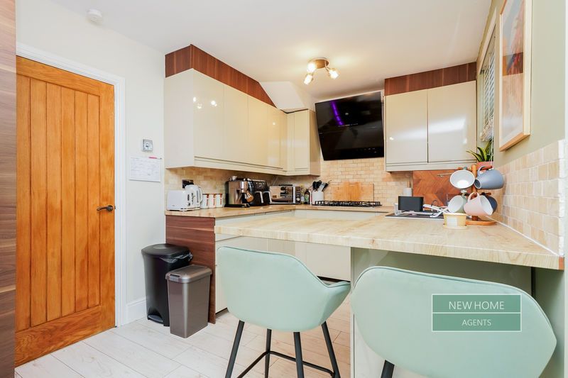 Property photo 3 of 19 Photo 5