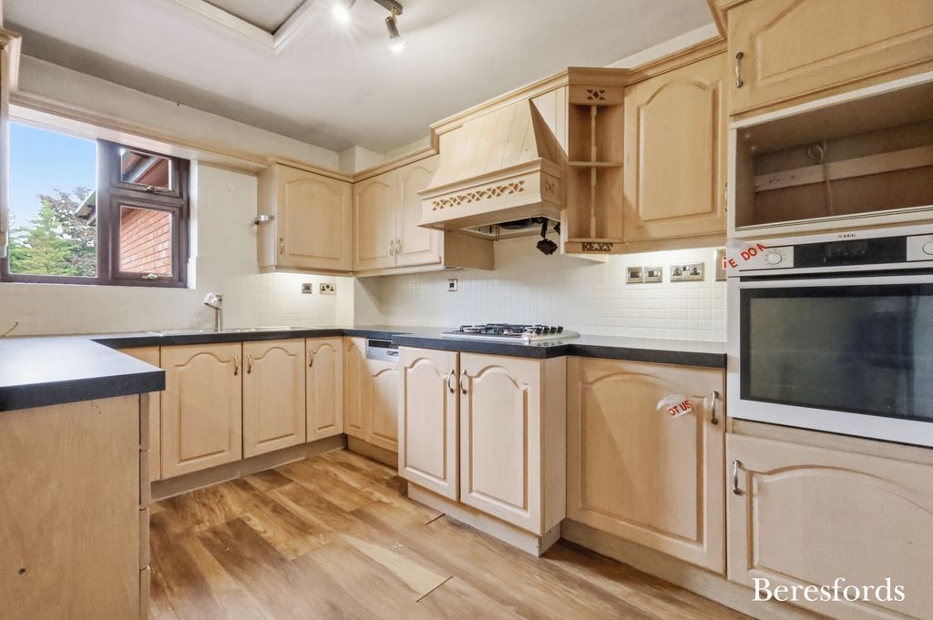 Property photo 3 of 22 Picture No. 34