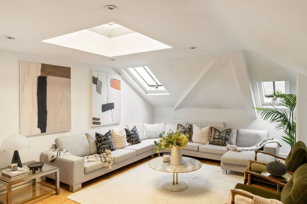 Property photo 3 of 22