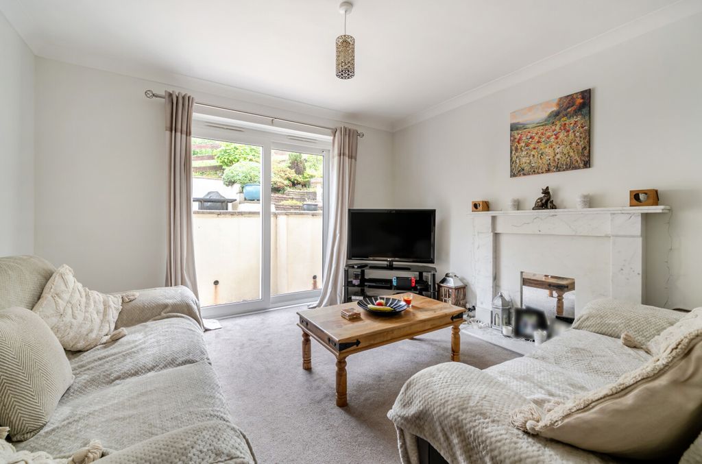 Property photo 2 of 16 1469662-15-6A1F2E...
