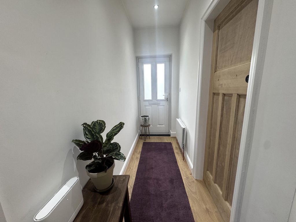 Property photo 2 of 18 Hallway