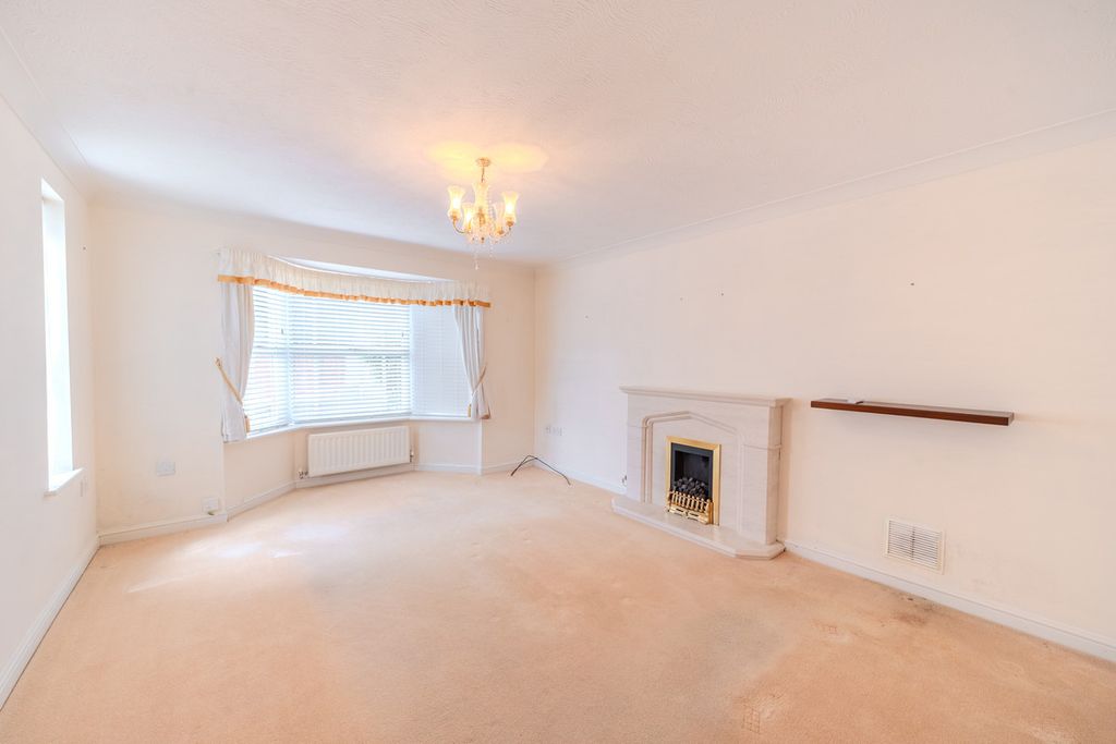 Property photo 2 of 30